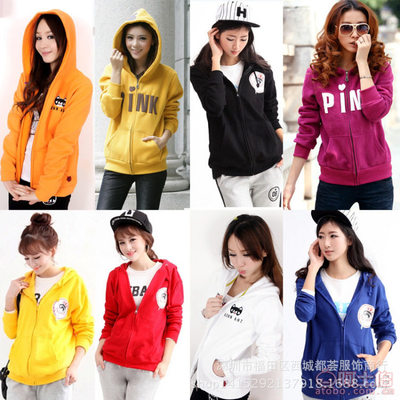 秋冬女裝連帽衛(wèi)衣新潮流 地?cái)偩W(wǎng)抓絨棒球服廠(chǎng)家直銷(xiāo)解析